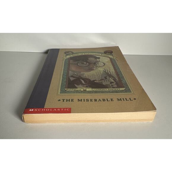 The Miserable Mill (A Series of Unfortunate Events, Book 4) - Paperback - - Picture 4 of 8